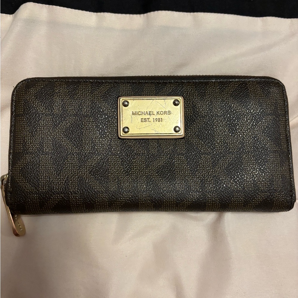 Micheal Kors Wallet EUC